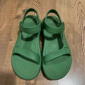 Teva Hurricane Drift Women’s Size 8